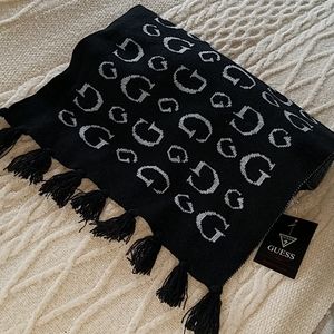 NWT Guess Knit Scarf